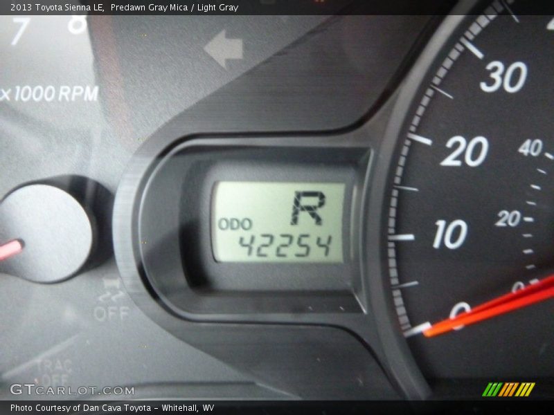 Predawn Gray Mica / Light Gray 2013 Toyota Sienna LE