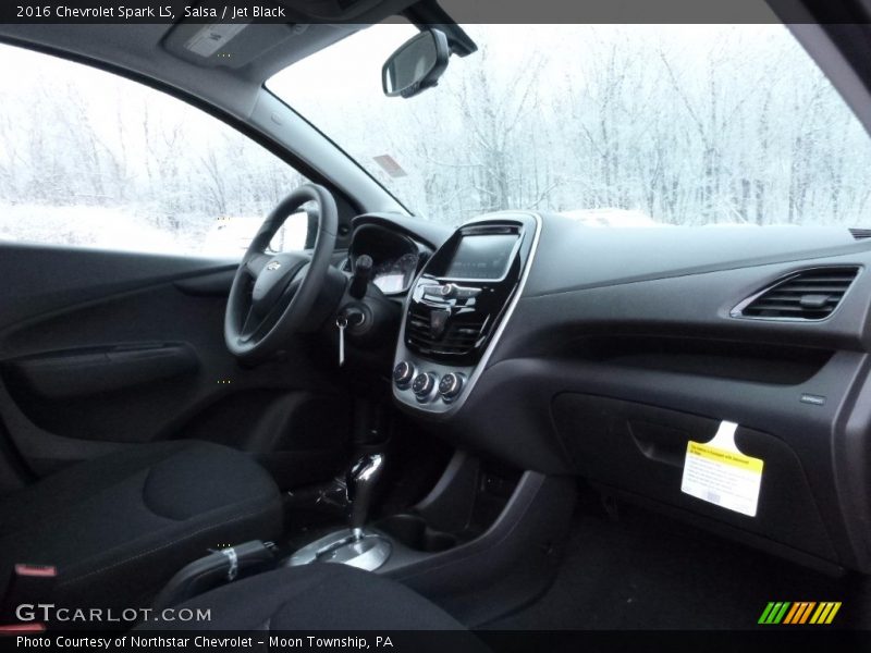 Salsa / Jet Black 2016 Chevrolet Spark LS