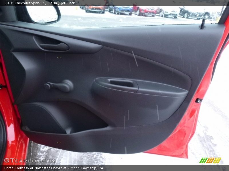 Salsa / Jet Black 2016 Chevrolet Spark LS