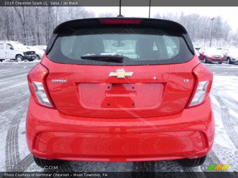 Salsa / Jet Black 2016 Chevrolet Spark LS