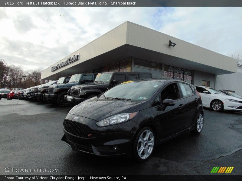 Tuxedo Black Metallic / ST Charcoal Black 2015 Ford Fiesta ST Hatchback
