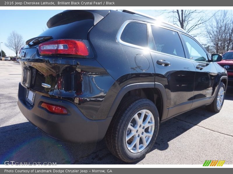 Brilliant Black Crystal Pearl / Black 2016 Jeep Cherokee Latitude