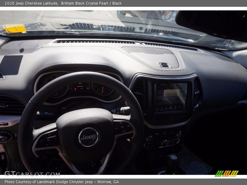 Brilliant Black Crystal Pearl / Black 2016 Jeep Cherokee Latitude