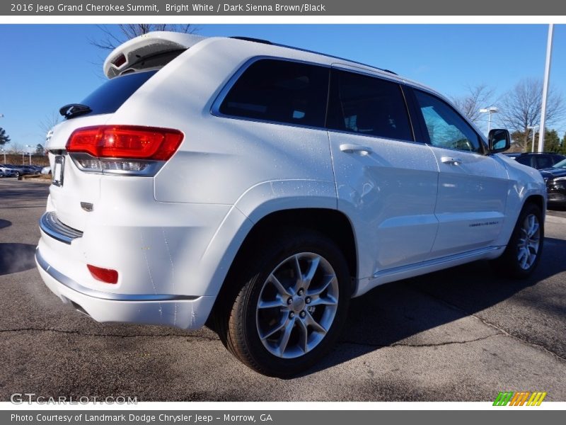 Bright White / Dark Sienna Brown/Black 2016 Jeep Grand Cherokee Summit