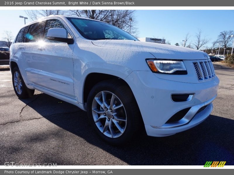 Bright White / Dark Sienna Brown/Black 2016 Jeep Grand Cherokee Summit