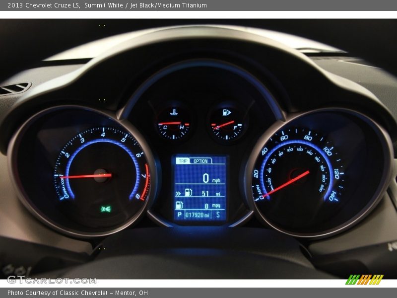 Summit White / Jet Black/Medium Titanium 2013 Chevrolet Cruze LS