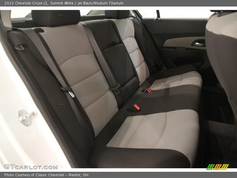 Summit White / Jet Black/Medium Titanium 2013 Chevrolet Cruze LS