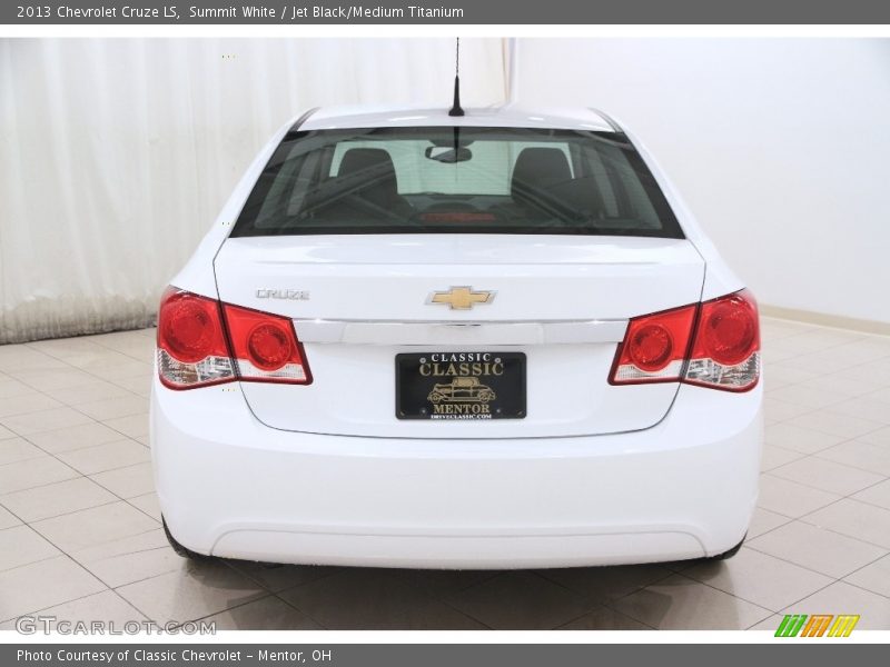 Summit White / Jet Black/Medium Titanium 2013 Chevrolet Cruze LS