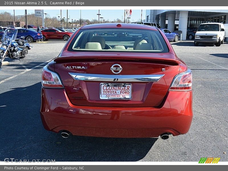 Cayenne Red / Beige 2015 Nissan Altima 2.5 S