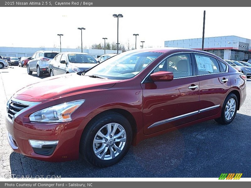 Cayenne Red / Beige 2015 Nissan Altima 2.5 S