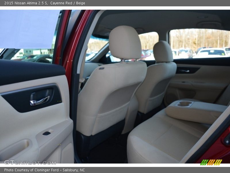Cayenne Red / Beige 2015 Nissan Altima 2.5 S