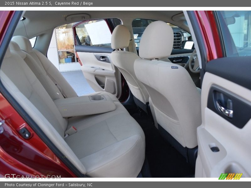 Cayenne Red / Beige 2015 Nissan Altima 2.5 S