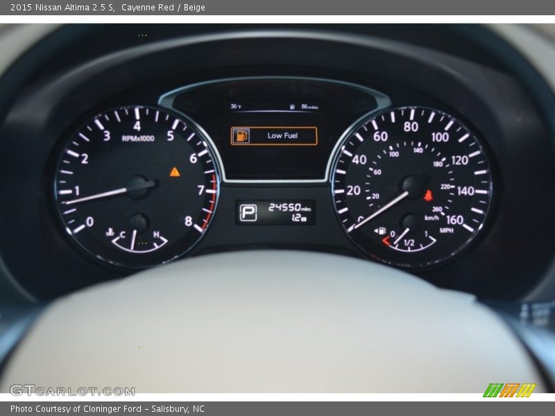 Cayenne Red / Beige 2015 Nissan Altima 2.5 S