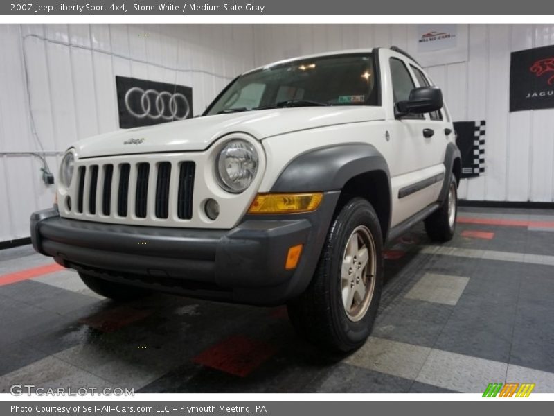 Stone White / Medium Slate Gray 2007 Jeep Liberty Sport 4x4