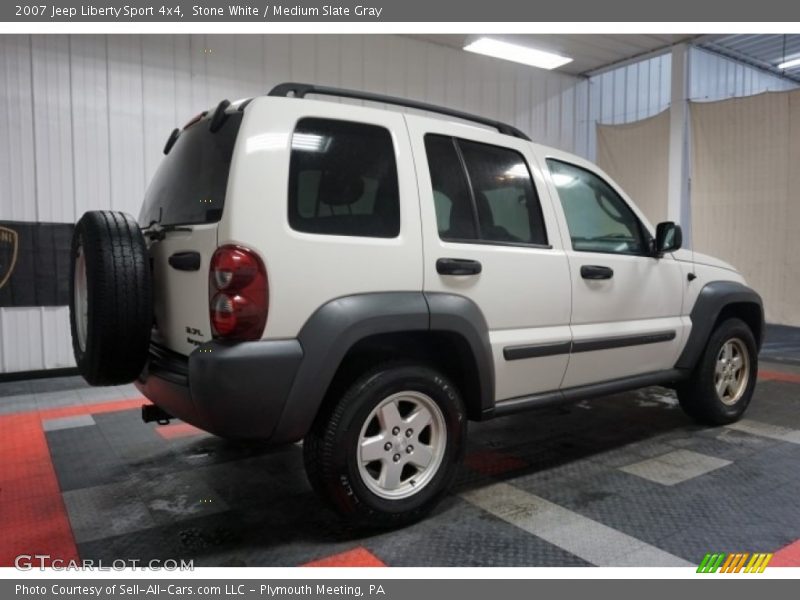 Stone White / Medium Slate Gray 2007 Jeep Liberty Sport 4x4