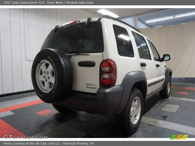 Stone White / Medium Slate Gray 2007 Jeep Liberty Sport 4x4