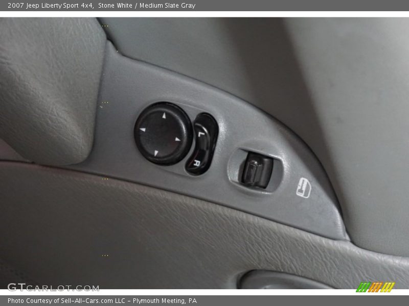 Stone White / Medium Slate Gray 2007 Jeep Liberty Sport 4x4