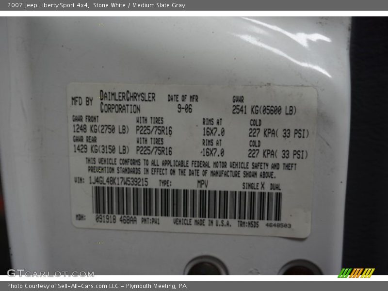 Stone White / Medium Slate Gray 2007 Jeep Liberty Sport 4x4