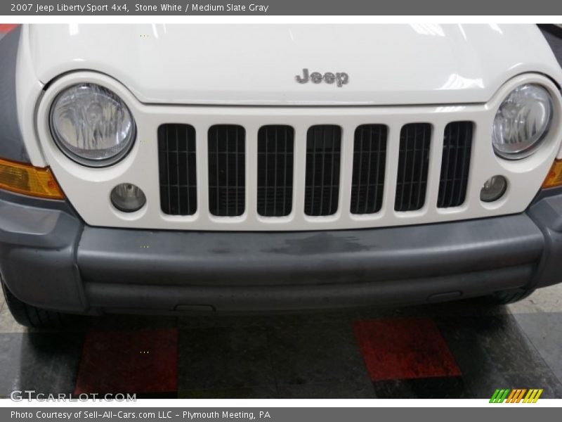 Stone White / Medium Slate Gray 2007 Jeep Liberty Sport 4x4