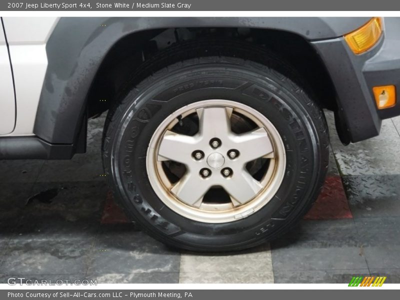 Stone White / Medium Slate Gray 2007 Jeep Liberty Sport 4x4