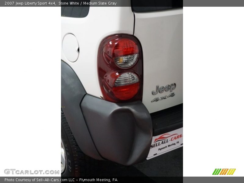 Stone White / Medium Slate Gray 2007 Jeep Liberty Sport 4x4