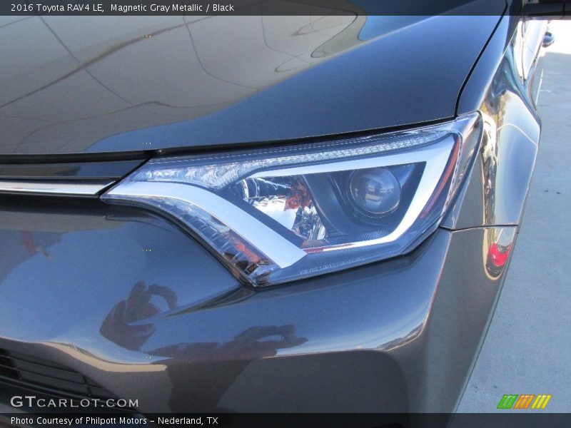 Magnetic Gray Metallic / Black 2016 Toyota RAV4 LE
