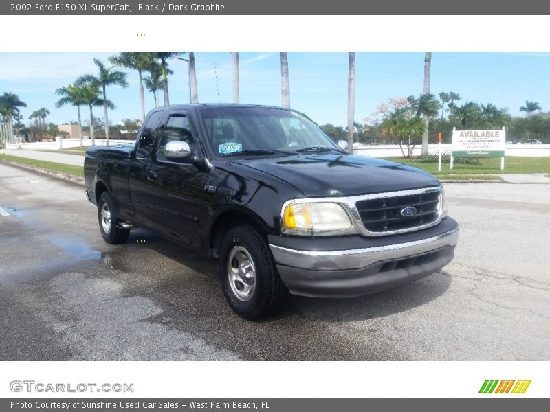 Front 3/4 View of 2002 F150 XL SuperCab