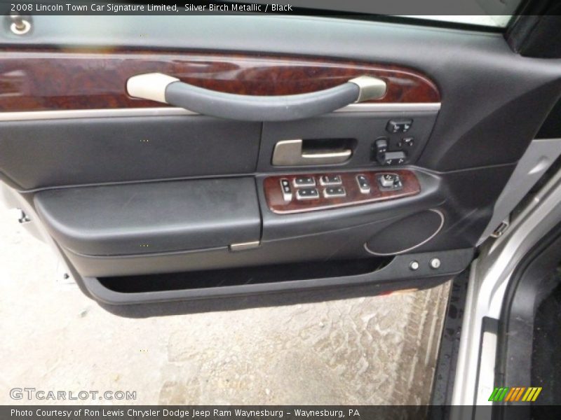 Door Panel of 2008 Town Car Signature Limited