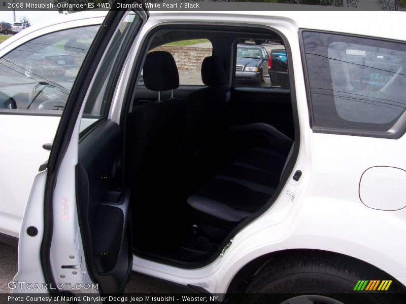 Diamond White Pearl / Black 2008 Mitsubishi Outlander ES 4WD