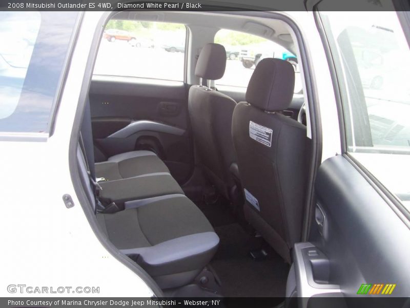 Diamond White Pearl / Black 2008 Mitsubishi Outlander ES 4WD