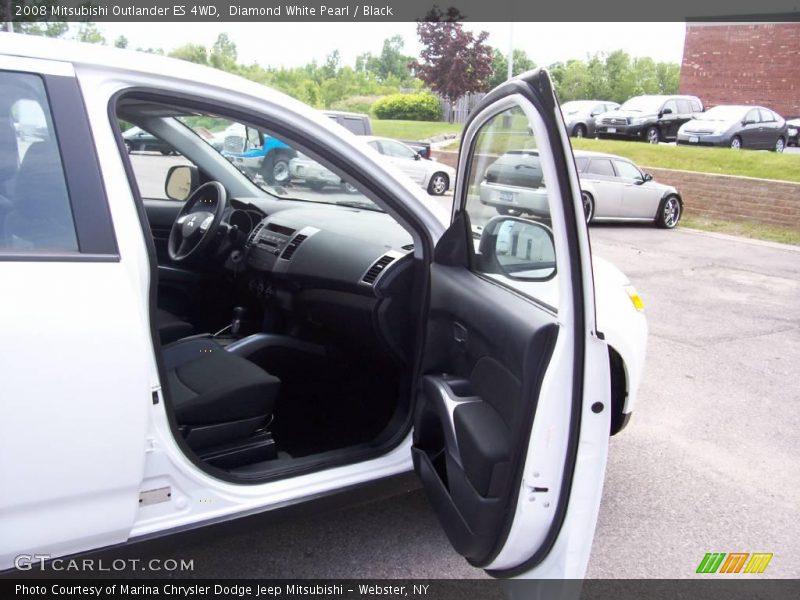 Diamond White Pearl / Black 2008 Mitsubishi Outlander ES 4WD