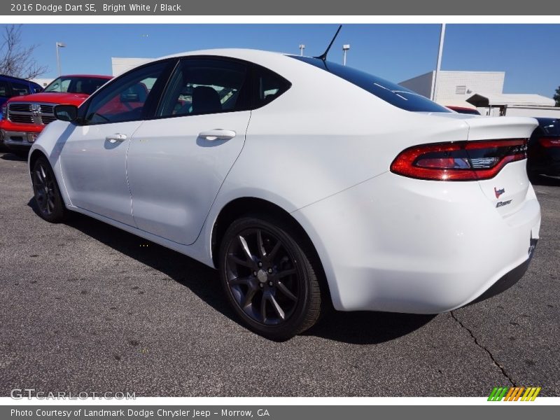 Bright White / Black 2016 Dodge Dart SE