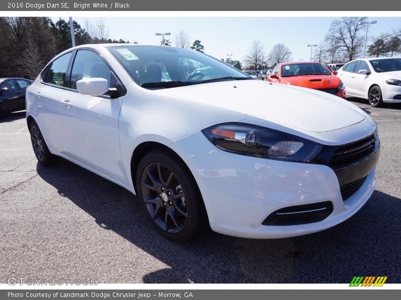 Bright White / Black 2016 Dodge Dart SE