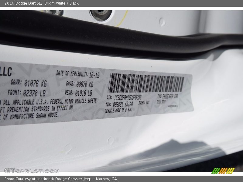 Bright White / Black 2016 Dodge Dart SE