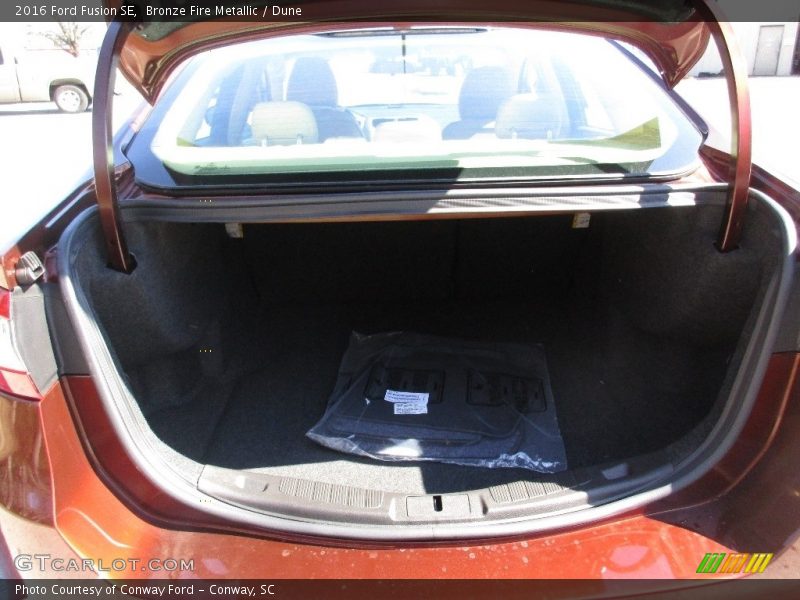 Bronze Fire Metallic / Dune 2016 Ford Fusion SE