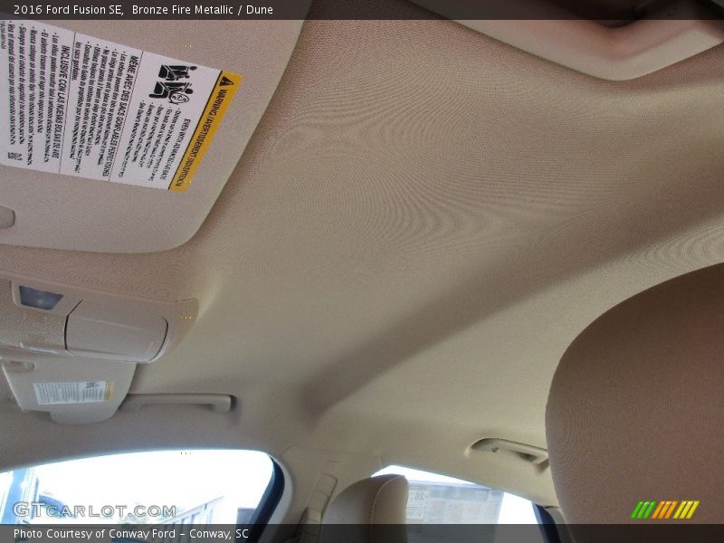 Bronze Fire Metallic / Dune 2016 Ford Fusion SE