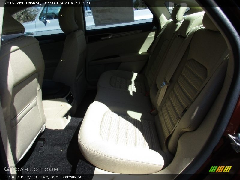 Bronze Fire Metallic / Dune 2016 Ford Fusion SE