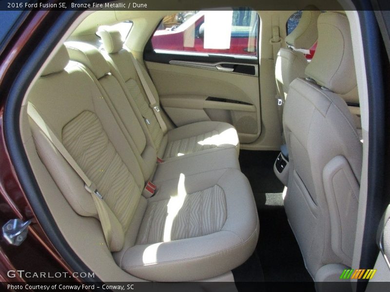 Bronze Fire Metallic / Dune 2016 Ford Fusion SE