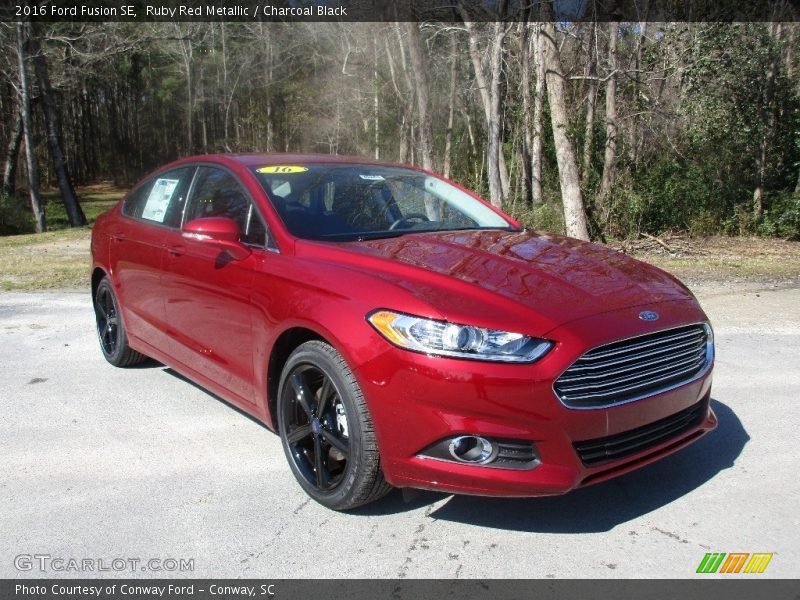 Ruby Red Metallic / Charcoal Black 2016 Ford Fusion SE