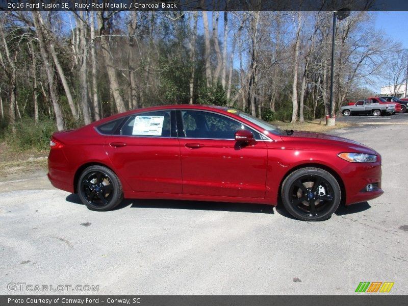 Ruby Red Metallic / Charcoal Black 2016 Ford Fusion SE