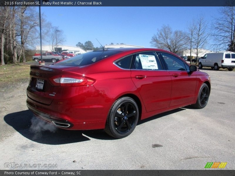 Ruby Red Metallic / Charcoal Black 2016 Ford Fusion SE