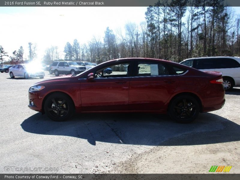 Ruby Red Metallic / Charcoal Black 2016 Ford Fusion SE