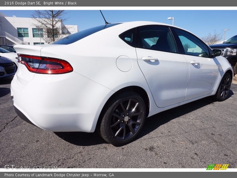 Bright White / Black 2016 Dodge Dart SE