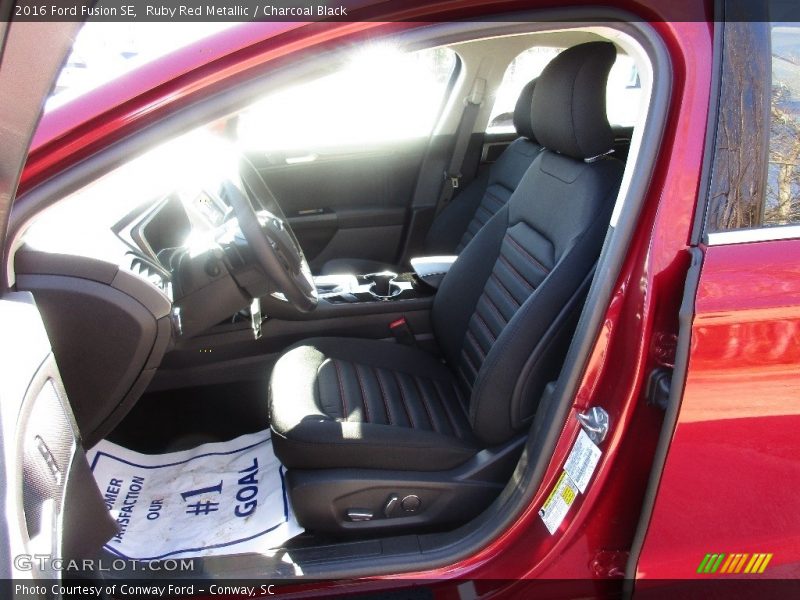 Ruby Red Metallic / Charcoal Black 2016 Ford Fusion SE