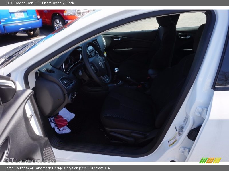 Bright White / Black 2016 Dodge Dart SE