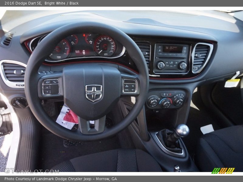 Bright White / Black 2016 Dodge Dart SE