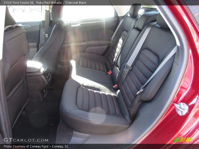 Ruby Red Metallic / Charcoal Black 2016 Ford Fusion SE