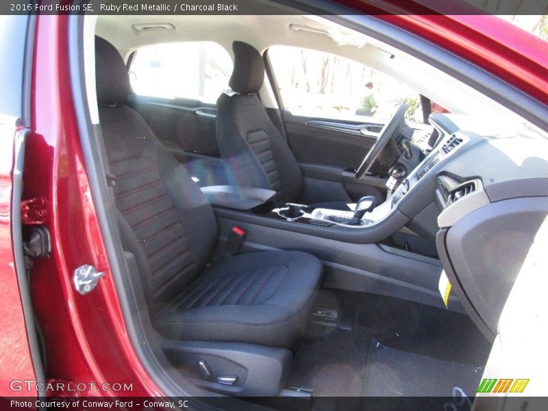 Ruby Red Metallic / Charcoal Black 2016 Ford Fusion SE
