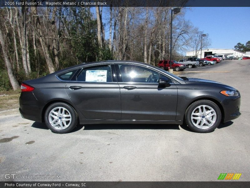 Magnetic Metallic / Charcoal Black 2016 Ford Fusion SE