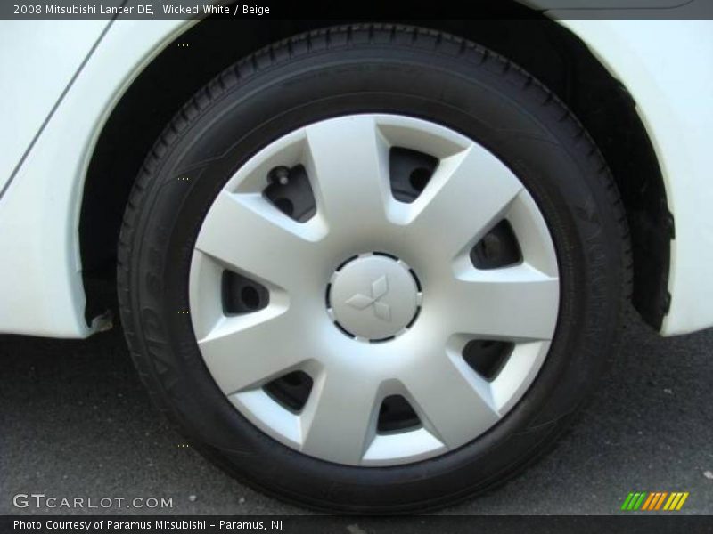 Wicked White / Beige 2008 Mitsubishi Lancer DE